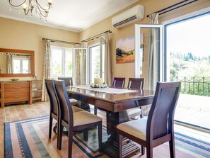 Dining - Villa in Kerkira Near Corfu Beaches (Corfu)