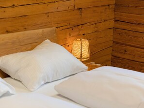 7 bedrooms, individually furnished, bed sheets - Quaint Holiday Home in Söll With Garden (Soell)