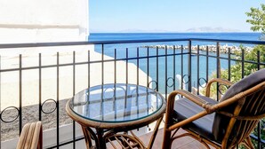 Balcony - Inviting Apartment in Therma With Balcony (Ikaria)