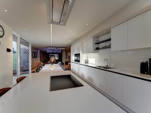 House | Dining - Holiday Home in Roesbrugge With Sauna (Poperinge)