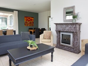 House | Living room - Farmhouse in Genderen With Terrace (Genderen)