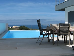 Outdoor pool - Quiet, Modern Villa With Full Ocean View (Lourinha)