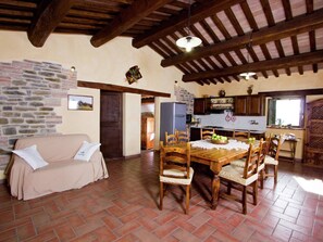 Dining - Belvilla by OYO CA Quattrocchi Falco (Apecchio)