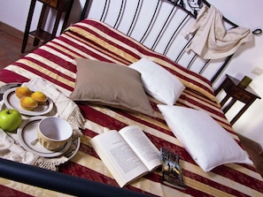 2 bedrooms, individually furnished, bed sheets