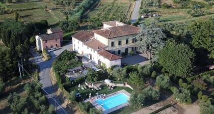 Comfortable Holiday Home in Pistoia With Pool