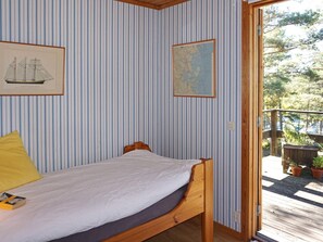 Room - 7 Person Holiday Home in Figeholm (Figeholm)