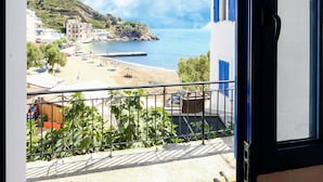 Balcony - Sea-view Apartment in Therma With Balcony (Ikaria)