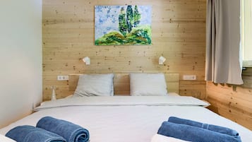 Chalet | 1 bedroom, individually furnished