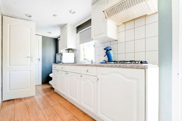 Chalet | Eigene Küche | Mikrowelle, Herdplatte