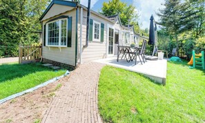 Chalet | Exterior - Chalet in Stegeren Near Hiking Trails (Stegeren)