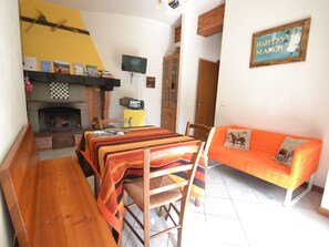 Dining - Dreamy Holiday Home in Popiglio With Terrace (San Marcello Piteglio)
