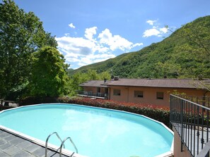Outdoor pool - Dreamy Holiday Home in Popiglio With Terrace (San Marcello Piteglio)