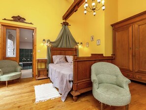 Huis | 5 slaapkamers, individueel gemeubileerd, beddengoed