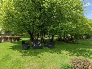 House | 4 bedrooms, individually furnished, bed sheets