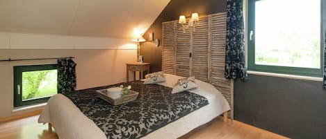 House | 4 bedrooms, individually furnished, bed sheets