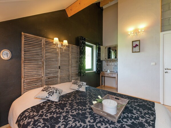 Casa | 4 camere, con arredamento individuale, lenzuola