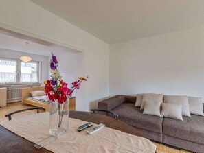 Apartment | Dining