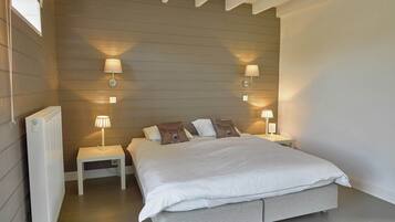 Huis | 9 slaapkamers, individueel gemeubileerd, beddengoed