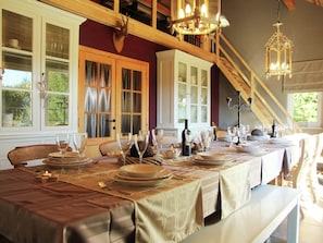 Villa | Dining