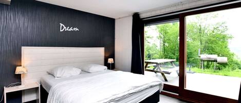 Chalet | 5 bedrooms, individually furnished