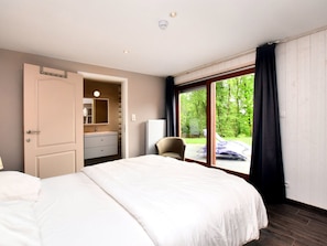5 chambres, ameublement personnalisé