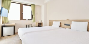 Hollywood Twin Room, Non Smoking | Individually decorated, desk, iron/ironing board, free WiFi - Hotel Meldia Shijokawaramachi Annex (Kyoto)