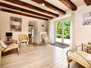 House | Dining - Fine Group House With Sauna Garden (Chiny)