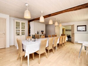 House | Dining - Fine Group House With Sauna Garden (Chiny)