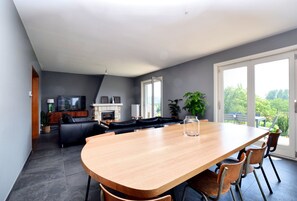 House | Dining