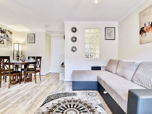 Living room - Stunning Apartment in Glasgow Near Celtic Park (Glasgow)
