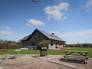 House | Exterior - Spacious Holiday Home in the Ardennes with Sauna & Hot Tub (Sankt-Vith)