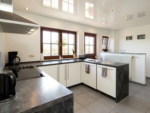 House | Private kitchen