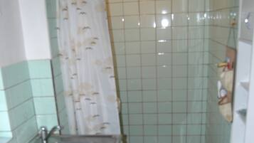 Pancuran mandi