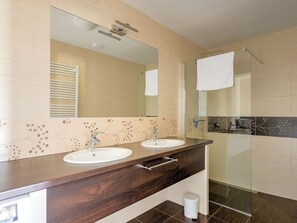 Shower - Luxury Bungalow in Babice Czech Republic near Forest (Babice)