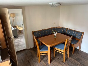 Apartment | Dining