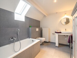 House | Bathroom