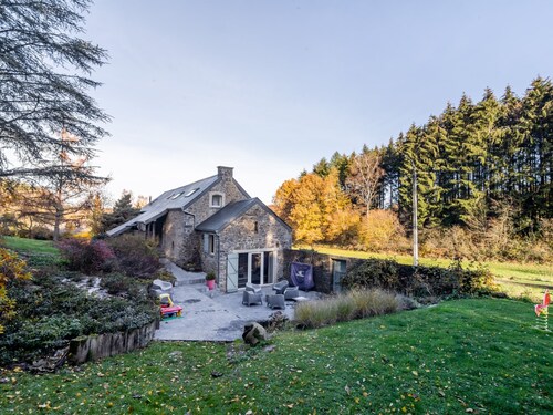 Luxurious Farmhouse Near Forest in Anhee