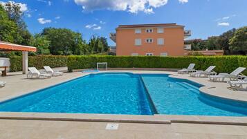 Apartment | Pool | Outdoor pool