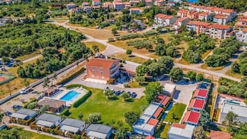 Apartment | Pool | Outdoor pool
