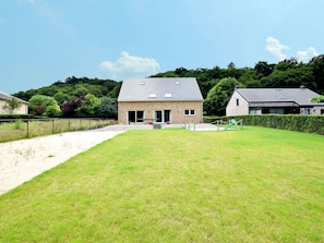 House | Exterior - Holiday Home in Hastiere Near Forest (Hastiere)