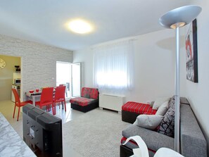 Apartment | Living room - Tranquil Apartment in Bibinje With Garden (Bibinje)