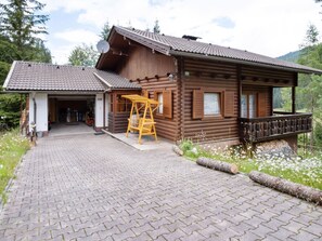 Exterior - Mountain View Chalet in Flattnitz With Sauna (Gloednitz)