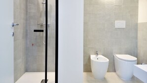Bathroom - Refined Apartment in Venice near Mestre City Center (Mestre)