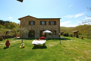 Exterior - Farmhouse Near Lake Trasimeno With Pool (Passignano sul Trasimeno)