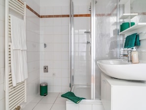 Shower - Boutique Apartment in Wien near Stadtpark & Naschmarkt (Vienna)