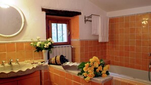 Unclassified image, 5 of 26, button - Peaceful Cottage in San Donato in Collina With Swimming Pool (Rignano sull'Arno)