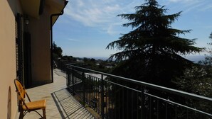 Balcony - Appealing Holiday Home in Sanremo With Garden (Sanremo)