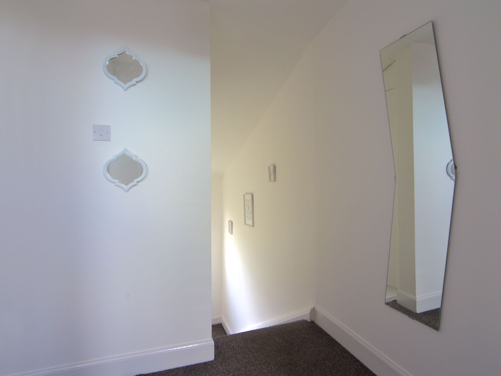 2 bedrooms, iron/ironing board, bed sheets