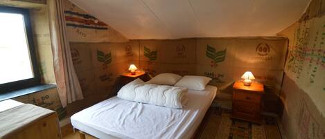 House | 2 bedrooms, individually furnished, iron/ironing board, bed sheets