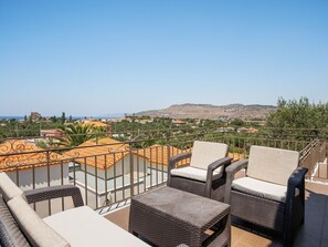 Balcony - Tempting Apartment in Lesvos Island near Beach & Town Center (Lesvos)